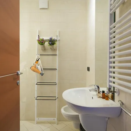 Aparthotel Sky Gate Gold – Terrazza Aeroporto Bari